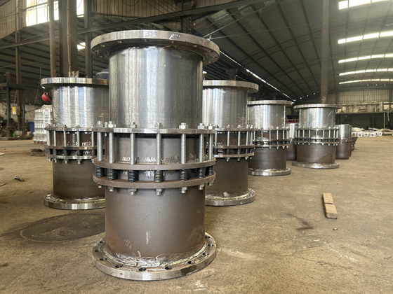 程翔套筒補(bǔ)償器完工現(xiàn)場(chǎng)